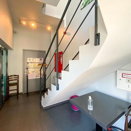A Fleur De Couette Hotel Auvelais ภายนอก รูปภาพ