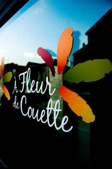 A Fleur De Couette Hotel Auvelais ภายนอก รูปภาพ