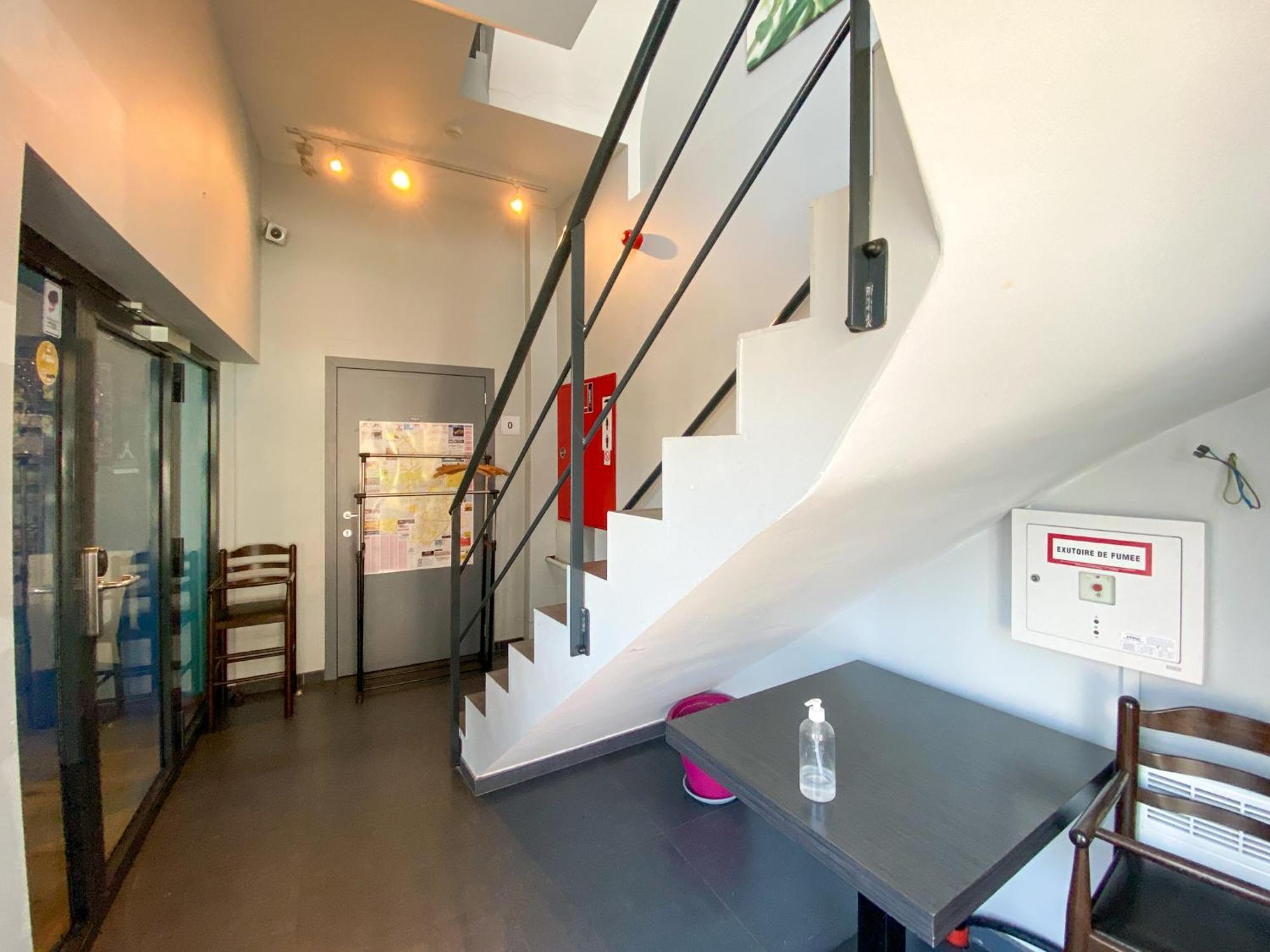 A Fleur De Couette Hotel Auvelais ภายนอก รูปภาพ