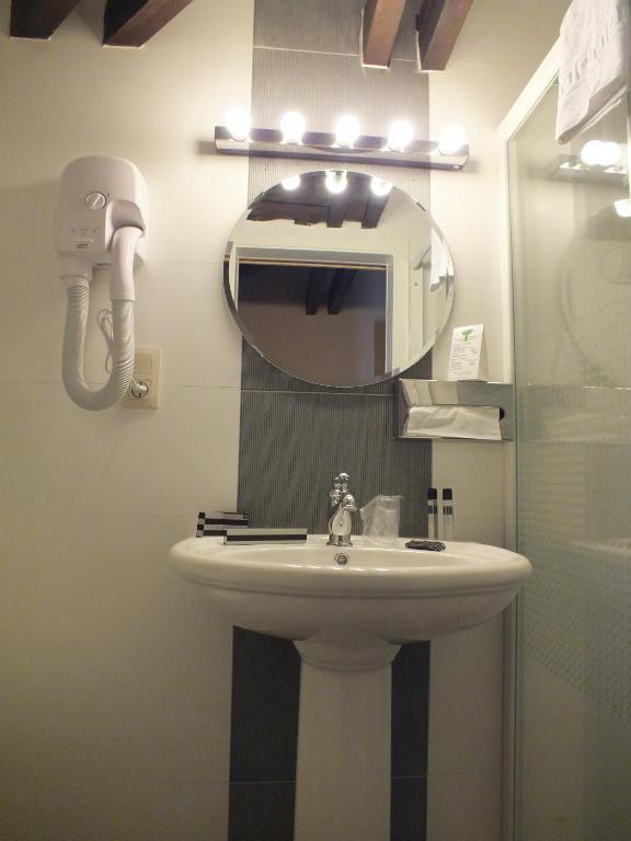 A Fleur De Couette Hotel Auvelais ห้อง รูปภาพ