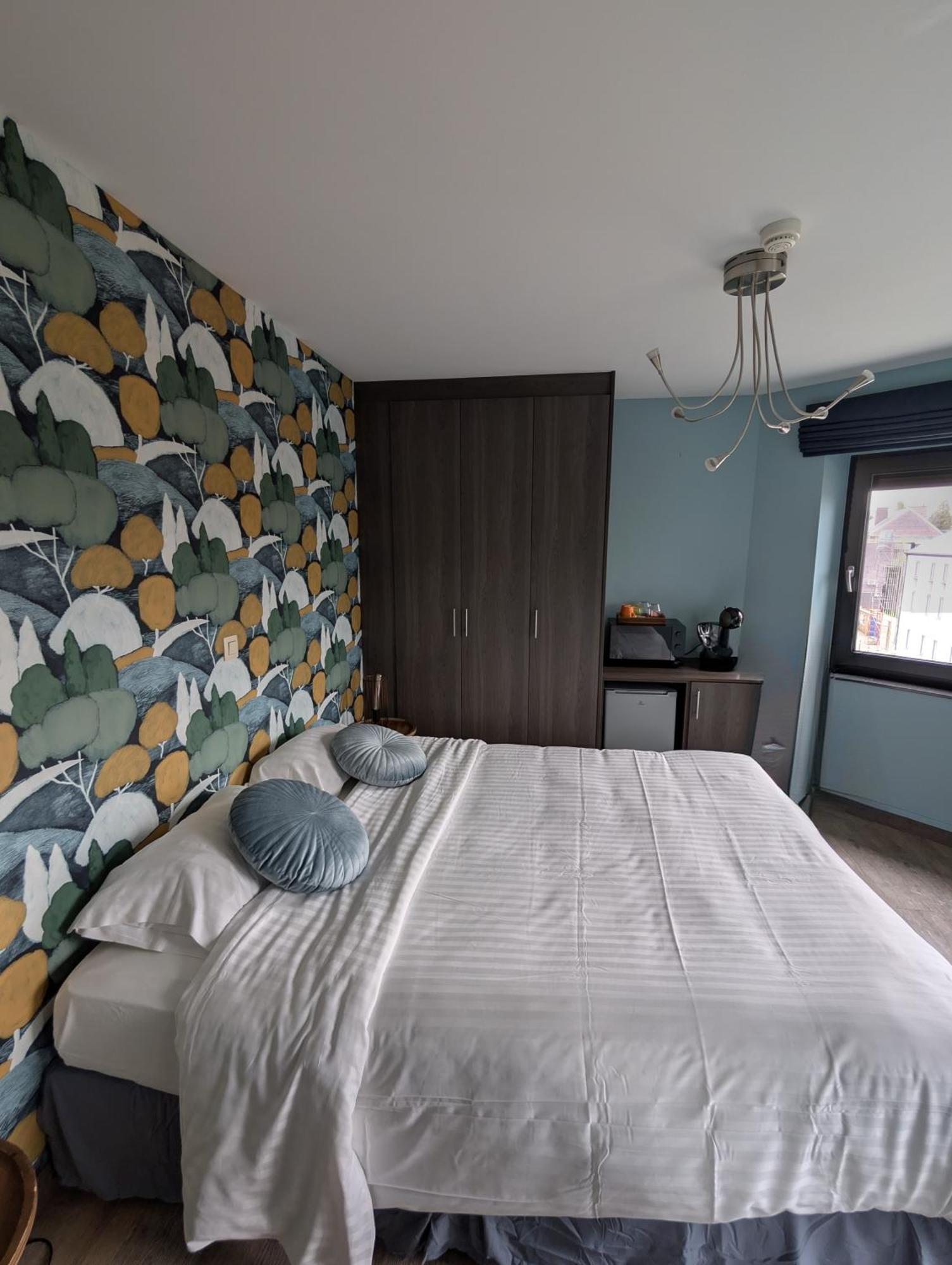 A Fleur De Couette Hotel Auvelais ภายนอก รูปภาพ