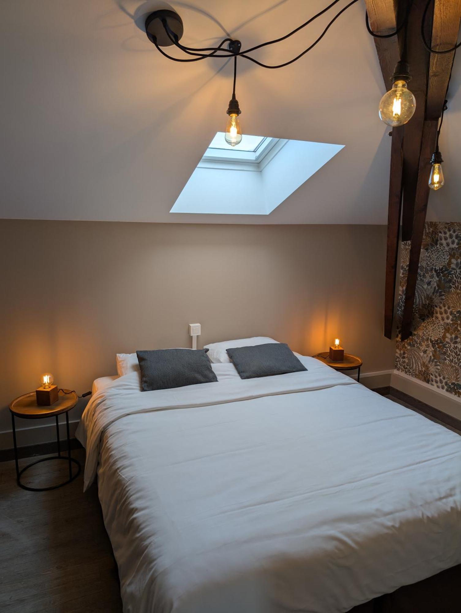 A Fleur De Couette Hotel Auvelais ภายนอก รูปภาพ