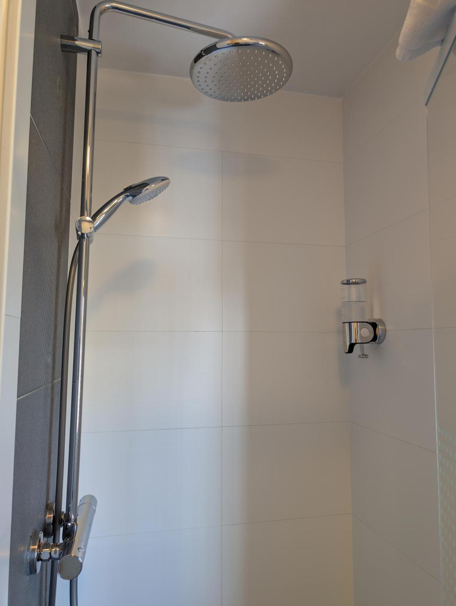A Fleur De Couette Hotel Auvelais ภายนอก รูปภาพ